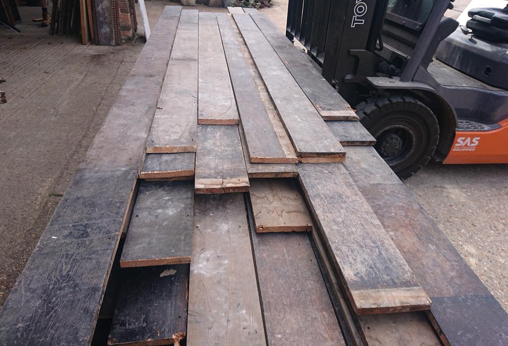 <p>Reclaimed Pine Flooring, 6 3/4" wide</p><p>145 m2 all from one house</p>